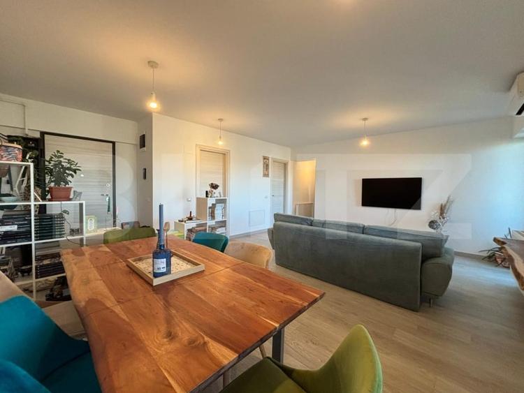 Apartament cu 3 camere decomandat, mobilat în Lăpuș Argeș