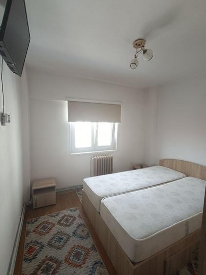 Apartament cu 2 camere decomandat, mobilat în Tolstoi