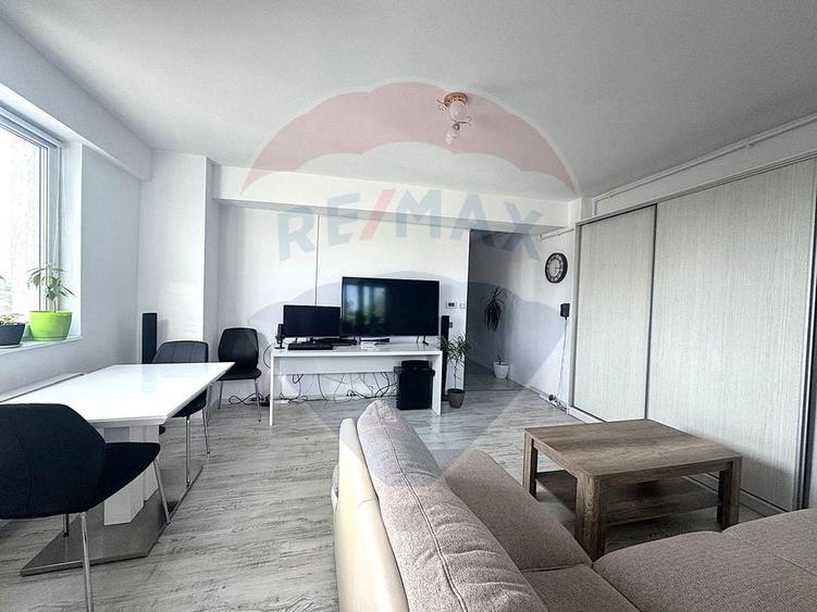 Apartament cu 2 camere decomandat, mobilat în Apusului