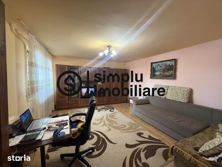 Casă cu 5 camere cu Teren 181 Mp în Rovine