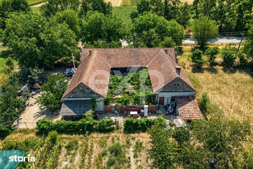 Casă cu 4 camere cu Teren 2993 Mp în Racovița
