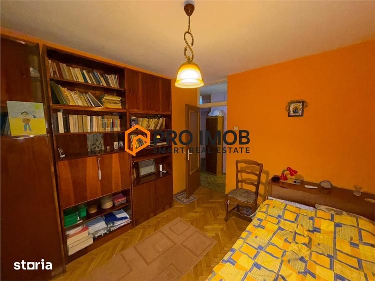Apartament cu 4 camere decomandat în Ultracentral