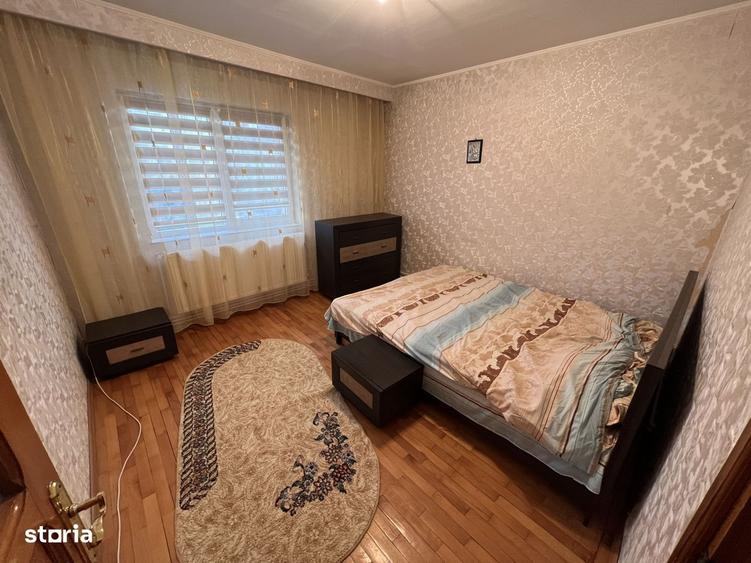 Apartament cu 3 camere decomandat, mobilat în Casa de Cultură