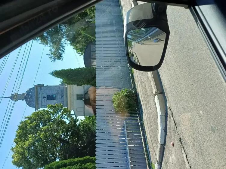 Teren de 2000 mp, în Central