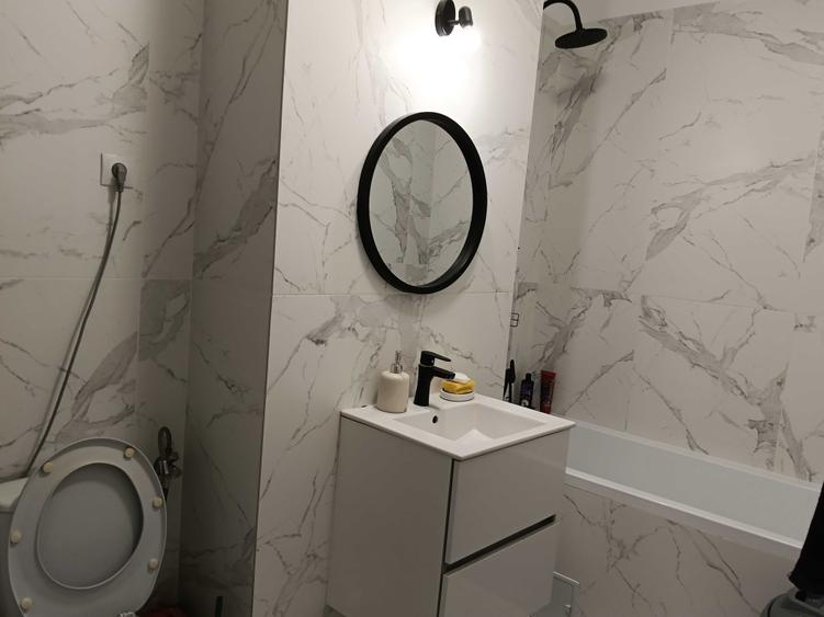 Apartament cu 3 camere decomandat în Zorilor