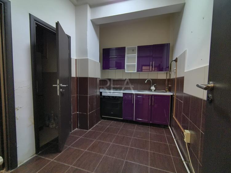 Apartament cu 3 camere circular, mobilat în P-ța Romană
