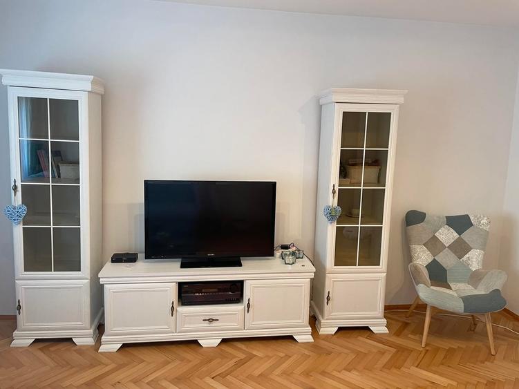 Apartament cu 3 camere decomandat în Obor