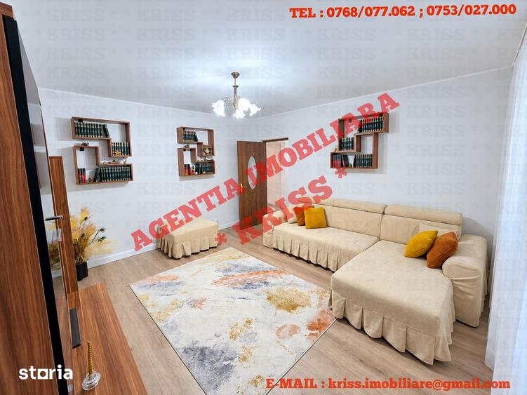 Apartament cu 3 camere decomandat în Prundu