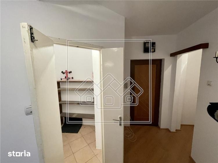 Apartament cu 3 camere în Ultracentral