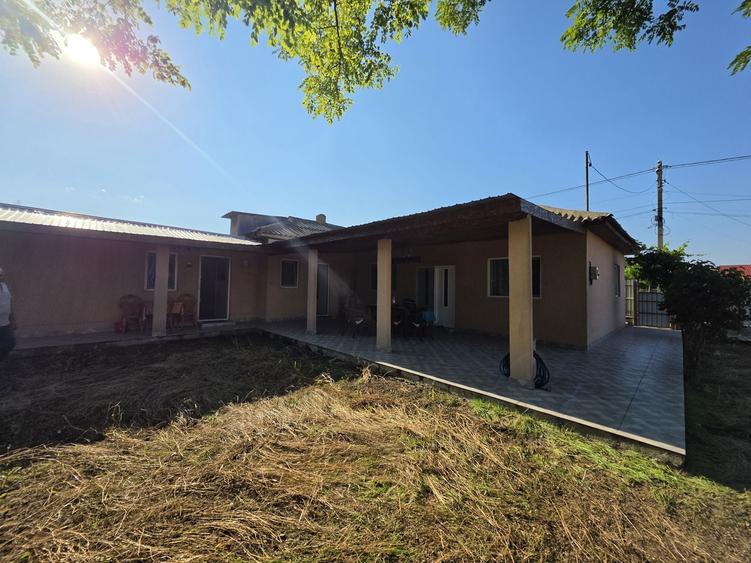 Casă cu 3 camere în Mihail Kogălniceanu