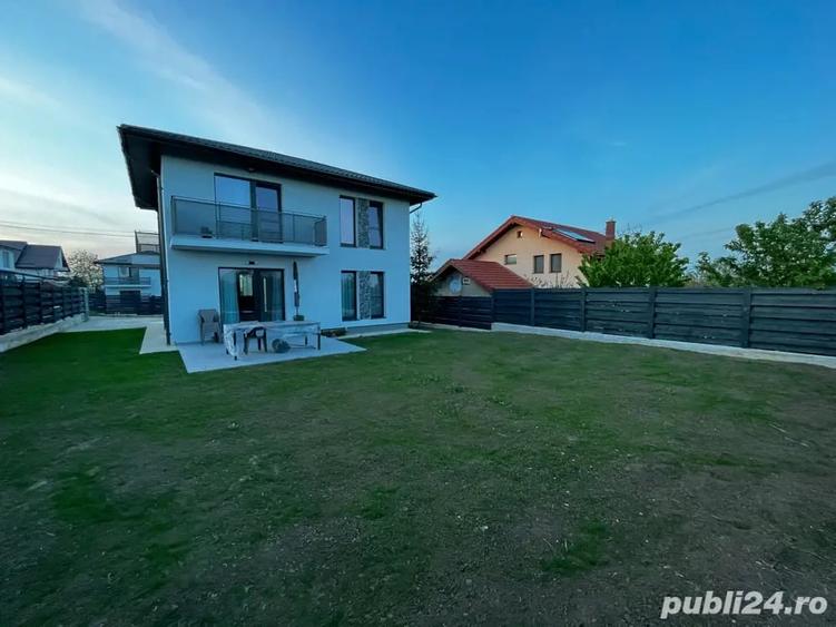 Casă cu 4 camere cu Teren 404 Mp în Hlincea