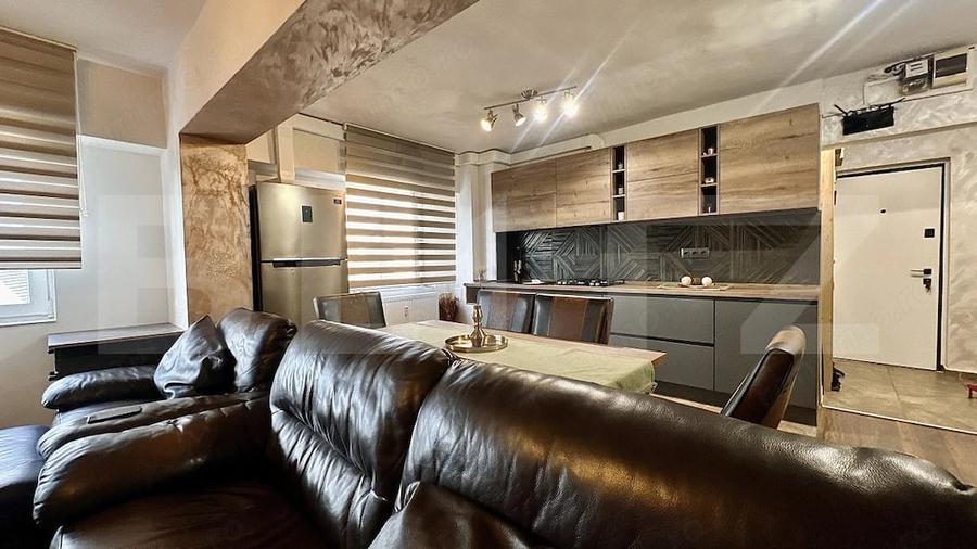 Apartament cu 4 camere decomandat în Dacia