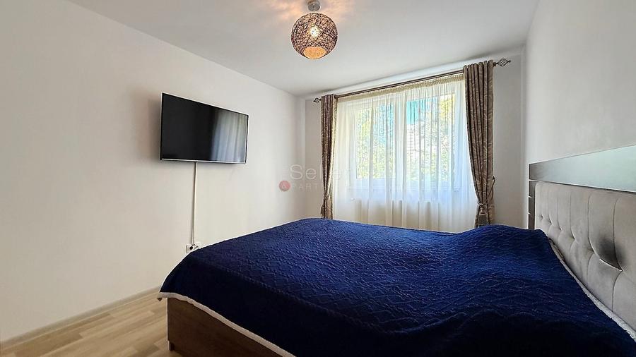 Apartament cu 3 camere decomandat, mobilat în Tractorul