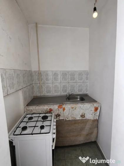 Garsonieră semidecomandată în Brazda lui Novac