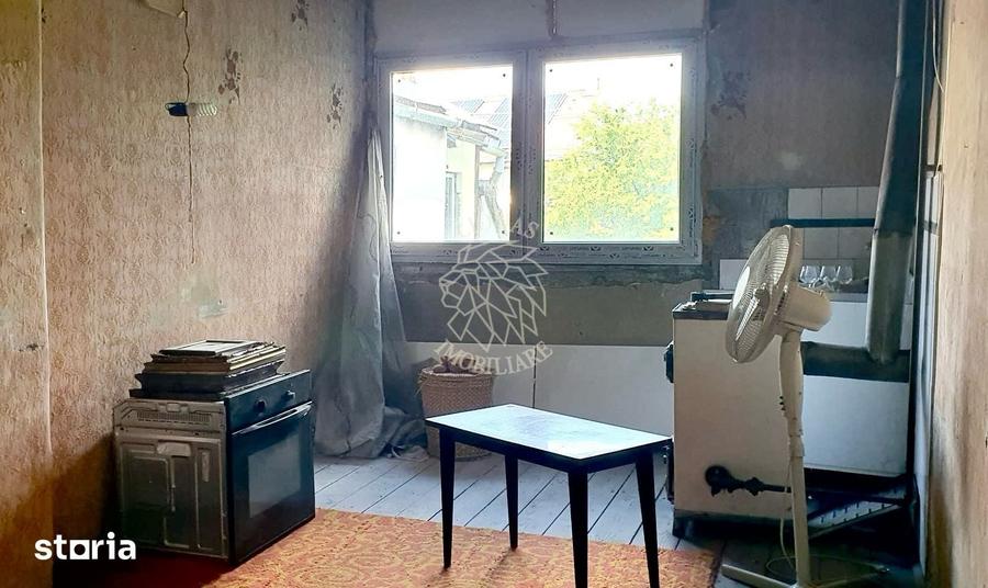 Casă cu 5 camere cu Teren 374 Mp în Ultracentral