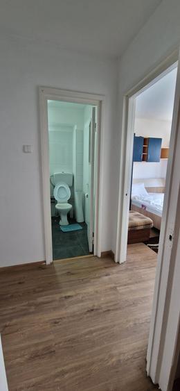 Apartament cu 3 camere semidecomandat, mobilat în Gării
