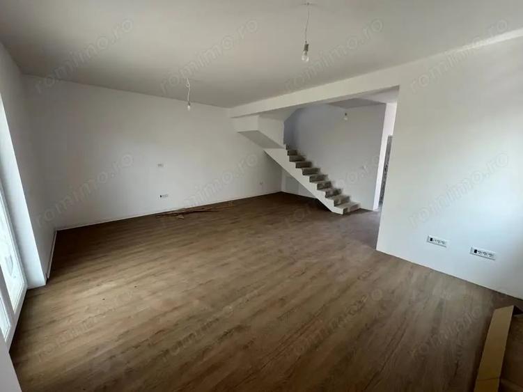 Casă cu 4 camere în Favorit