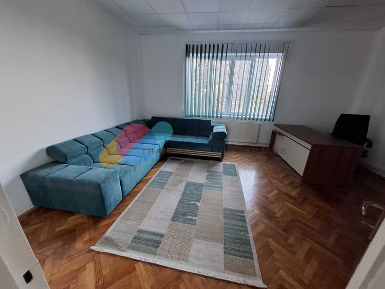 Apartament cu 2 camere semidecomandat în Central