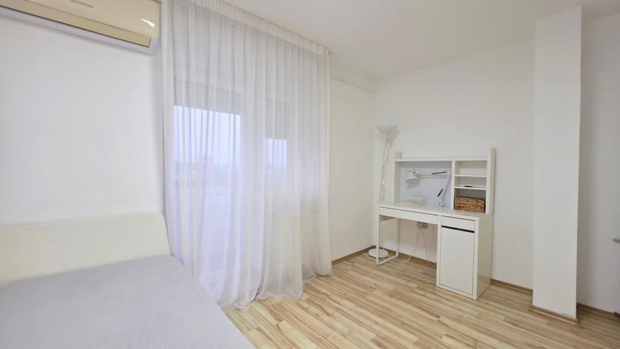 Apartament cu 3 camere decomandat în Unirii