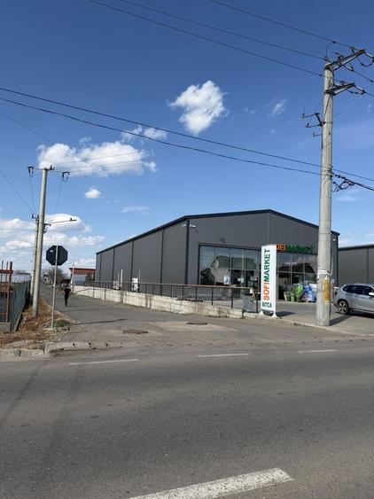 Spațiu comercial, în Matca