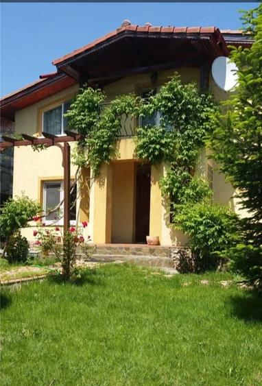 Casă cu Teren 1260 Mp în Central