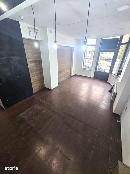 Spațiu comercial, de 100 mp, în Central