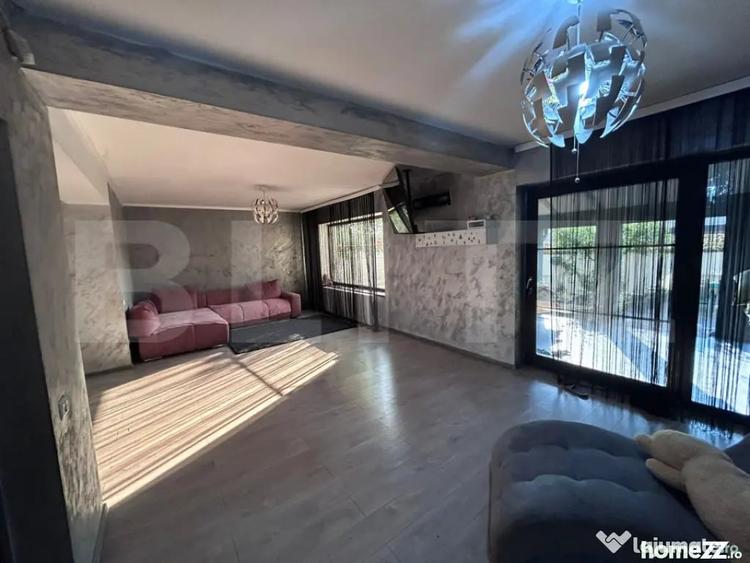 Casă cu 4 camere cu Teren 400 Mp în Central