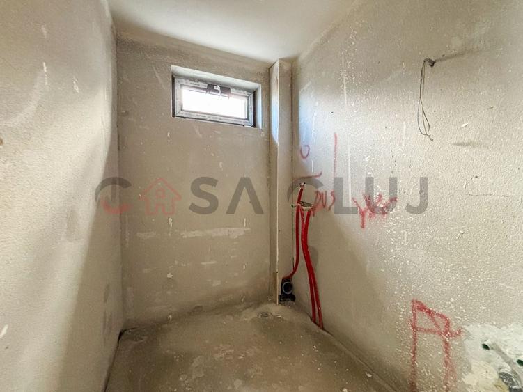 Casă individuală cu 6 camere cu Canalizare în Gheorgheni