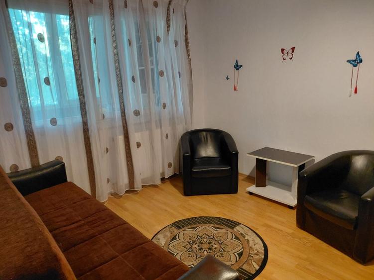 Apartament cu 2 camere semidecomandat în Micro 40