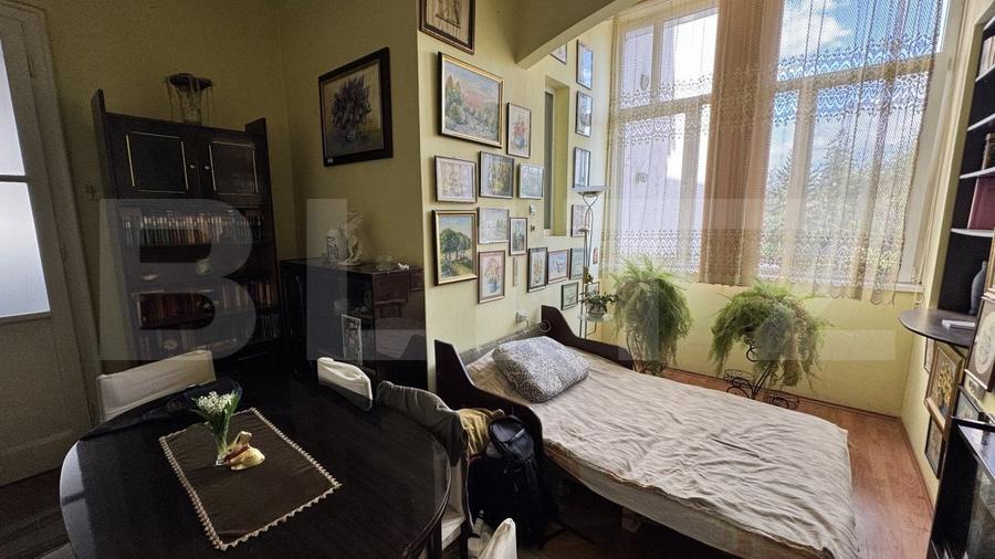 Apartament cu 3 camere decomandat, mobilat în Central