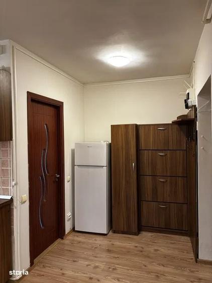 Apartament cu 2 camere semidecomandat în Ciupercenii Noi