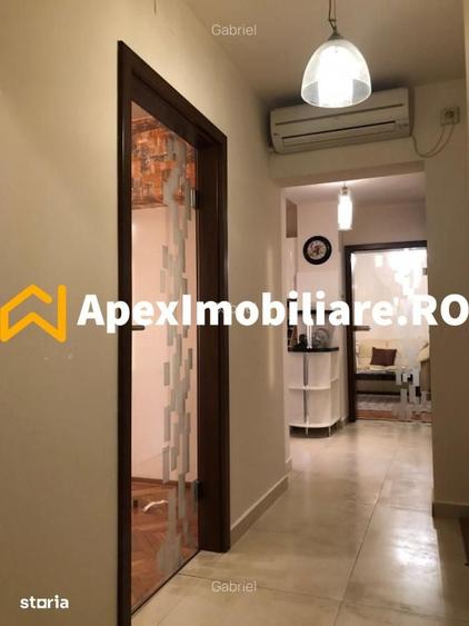 Apartament cu 4 camere semidecomandat în Eminescu