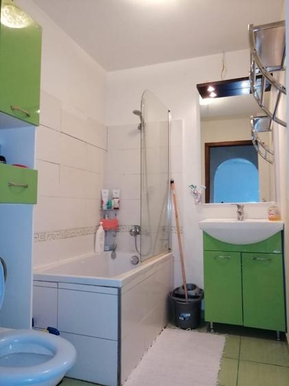 Apartament semidecomandat în 1 Mai