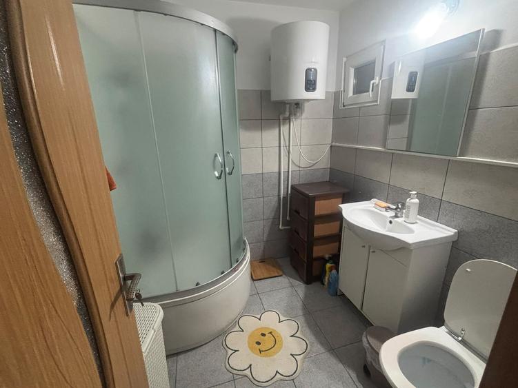 Apartament cu 2 camere semidecomandat în Iancului