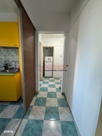 Apartament cu 2 camere decomandat în Baba Novac