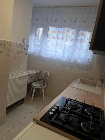Garsonieră decomandată în Calea București