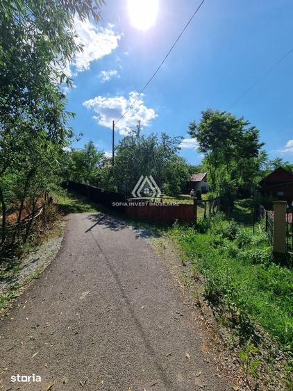 Casă cu 3 camere cu Teren 2604 Mp în Sâmboleni