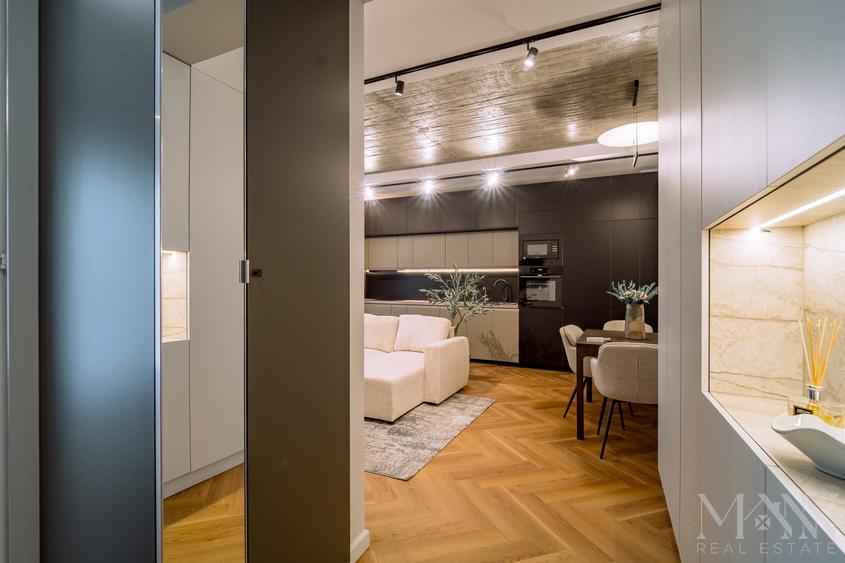 Apartament cu 2 camere, mobilat în Cantemir