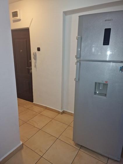 Apartament cu 2 camere semidecomandat în 1 Mai