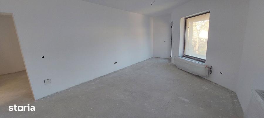 Casă cu 5 camere cu Teren 843 Mp în Dorobanți