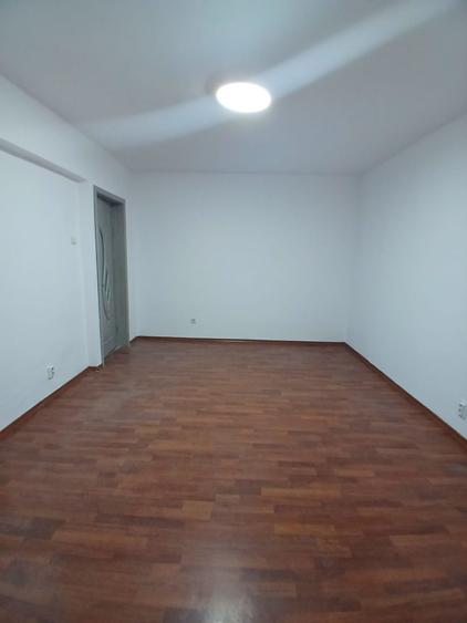 Apartament cu 2 camere decomandat în Energiei