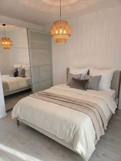 Apartament cu 3 camere decomandat, mobilat în Central