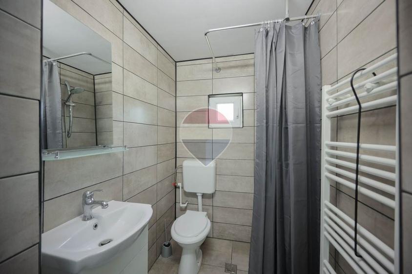 Casă cu 3 camere cu Teren 8788 Mp în Forosig