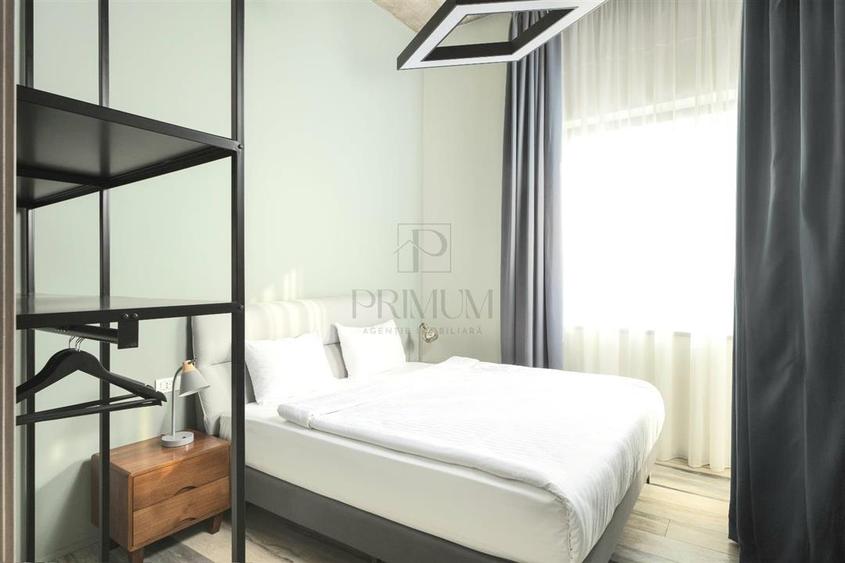 Apartament cu 3 camere decomandat, mobilat în Semicentral