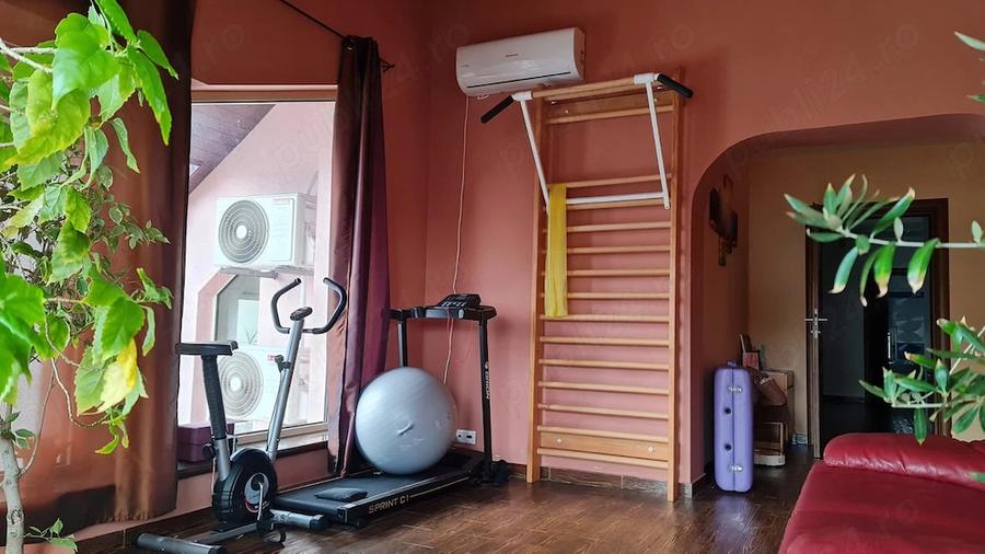 Casă cu 7 camere cu Teren 508 Mp în Nicolae Grigorescu