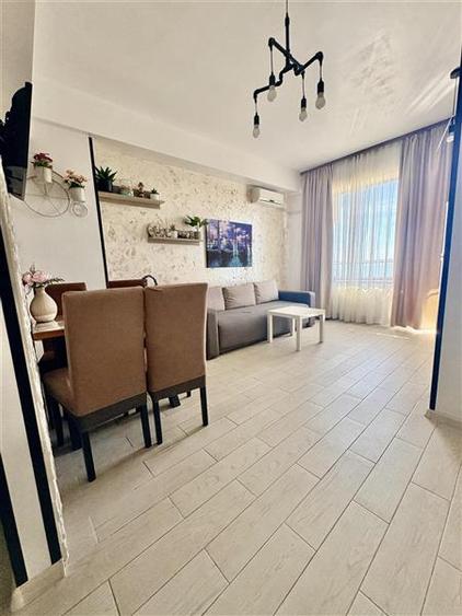 Apartament cu 2 camere decomandat, mobilat în Exterior Est