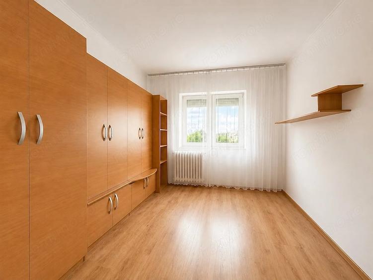 Apartament cu 3 camere decomandat în Iosia