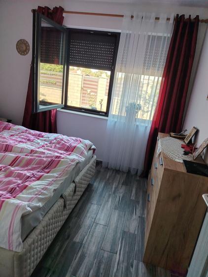 Casă cu 3 camere în Mândruloc