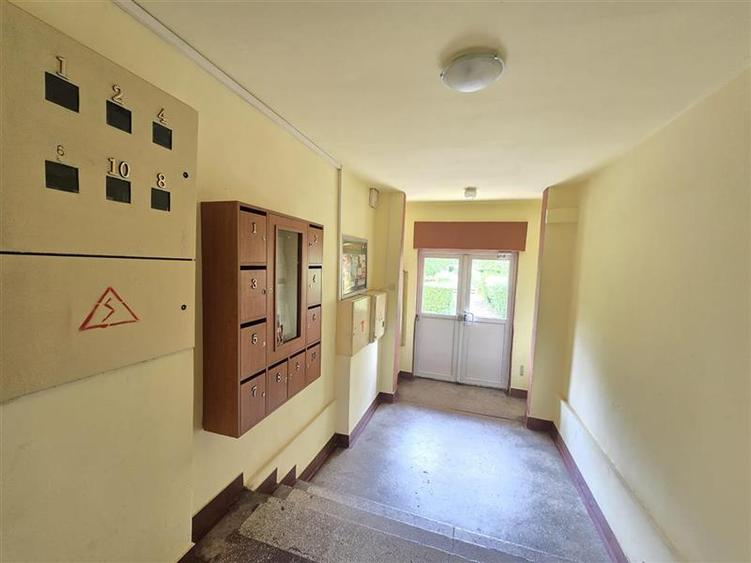 Apartament cu 2 camere decomandat în Triaj