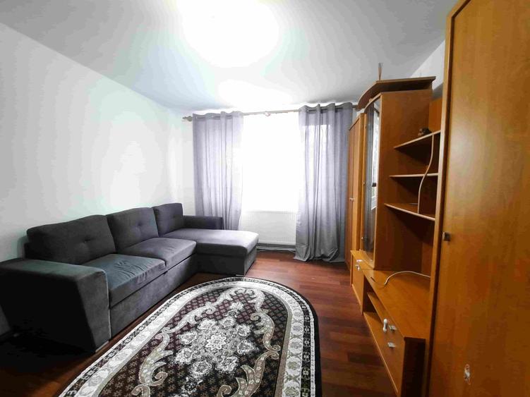 Apartament cu 2 camere semidecomandat, mobilat în Hipodrom 3